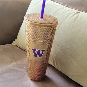 Starbucks UW Huskies Gold 2022  Textured Tumbler Venti/Purple StrawStarbucks